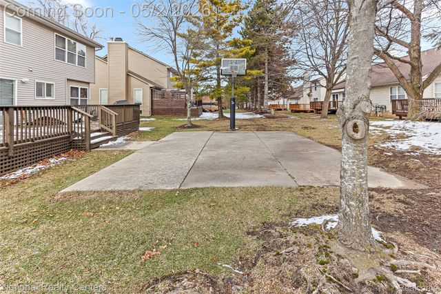 260 Cherry Grove Lane, Commerce Charter Township, MI 48390