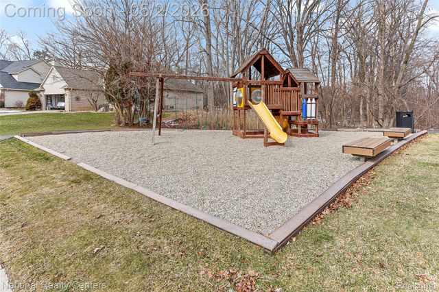 260 Cherry Grove Lane, Commerce Charter Township, MI 48390