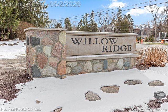 260 Cherry Grove Lane, Commerce Charter Township, MI 48390