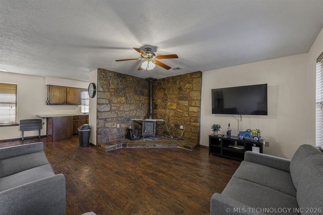 6312 N 428 Road, Pryor, OK 74361