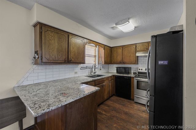 6312 N 428 Road, Pryor, OK 74361