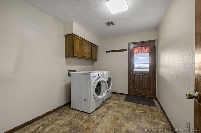 6312 N 428 Road, Pryor, OK 74361