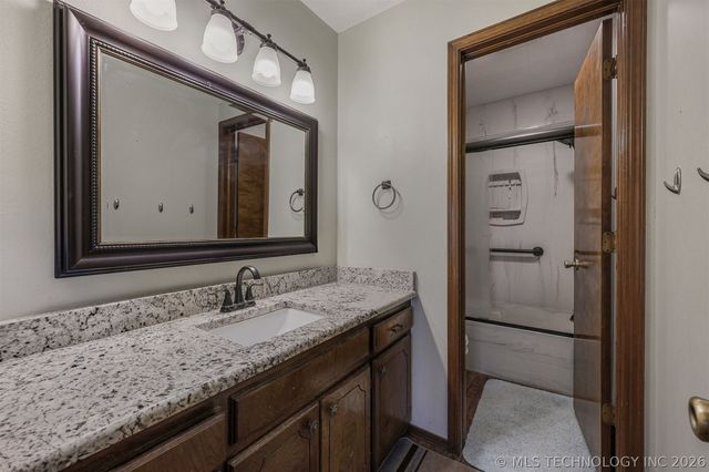 6312 N 428 Road, Pryor, OK 74361