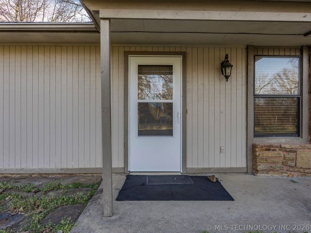 6312 N 428 Road, Pryor, OK 74361