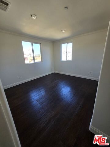 8822 Orchard Avenue, Los Angeles, CA 90044