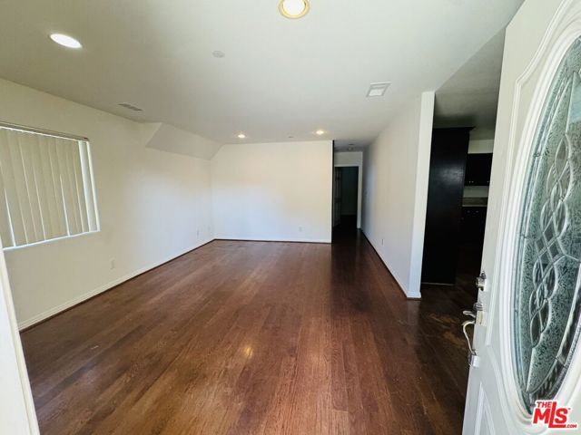 8822 Orchard Avenue, Los Angeles, CA 90044