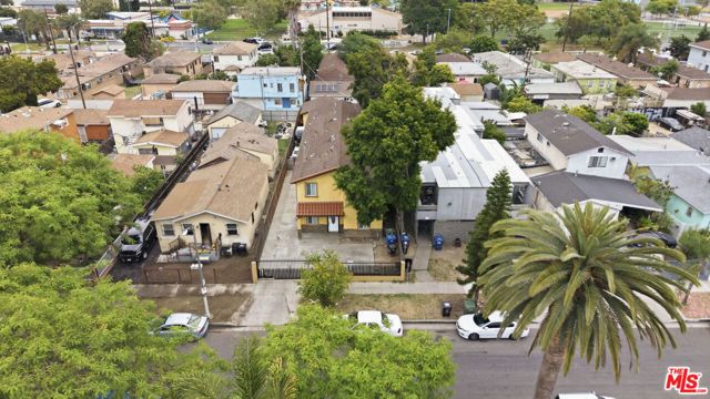 8822 Orchard Avenue, Los Angeles, CA 90044