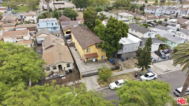 8822 Orchard Avenue, Los Angeles, CA 90044