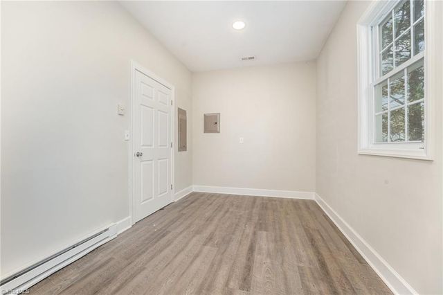 160 N Peace Haven Road, Winston-salem, NC 27104