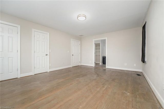 160 N Peace Haven Road, Winston-salem, NC 27104