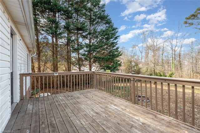 160 N Peace Haven Road, Winston-salem, NC 27104