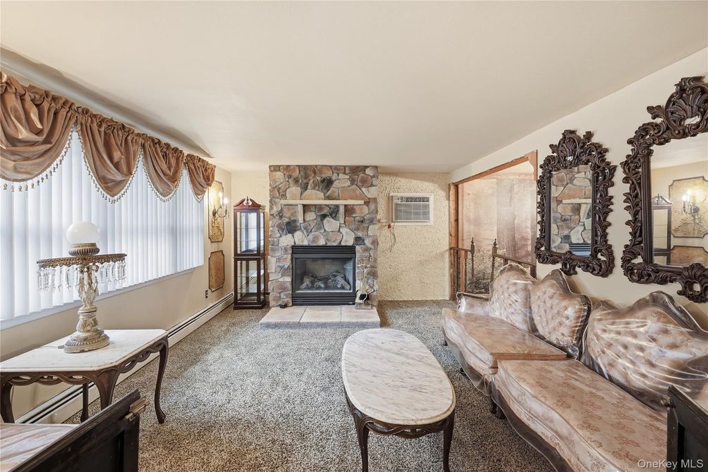 41 Washington Heights Street, Selden, NY 11784 — photo 3