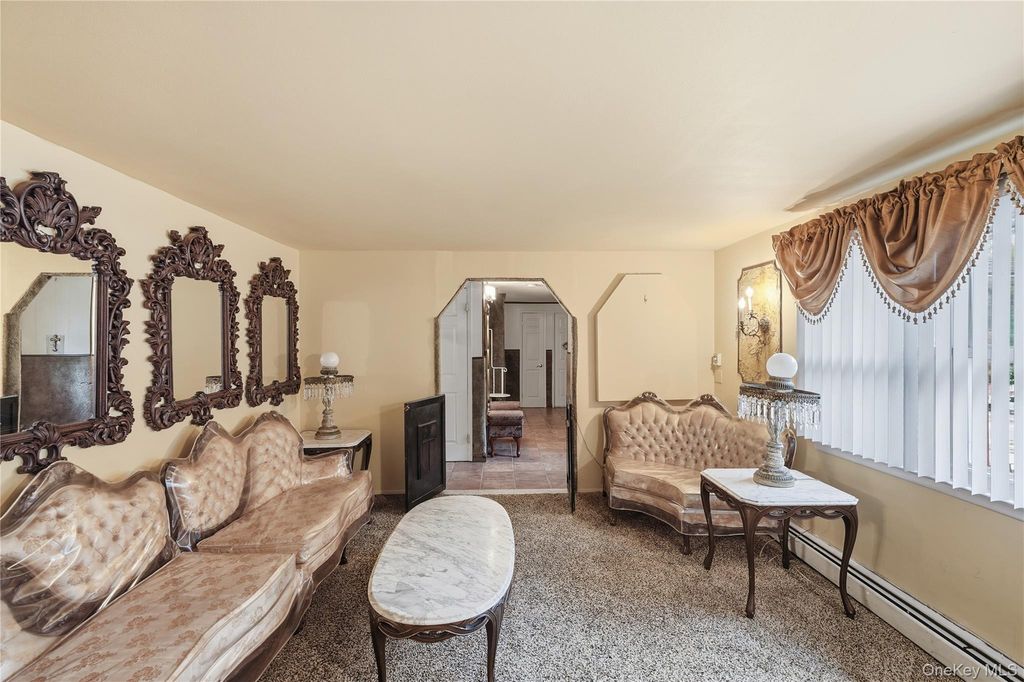 41 Washington Heights Street, Selden, NY 11784 — photo 4