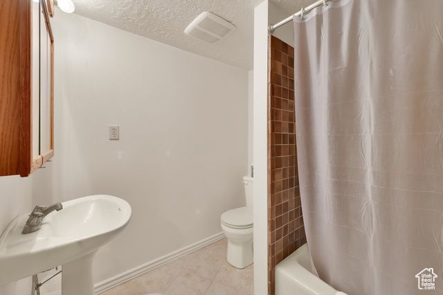 2325 W 5650 S, Roy, UT 84067