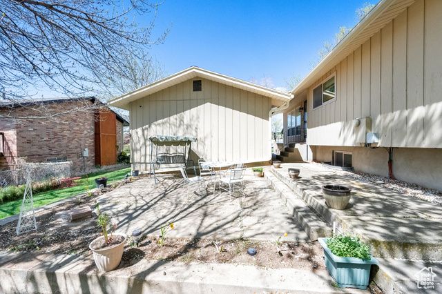 2325 W 5650 S, Roy, UT 84067