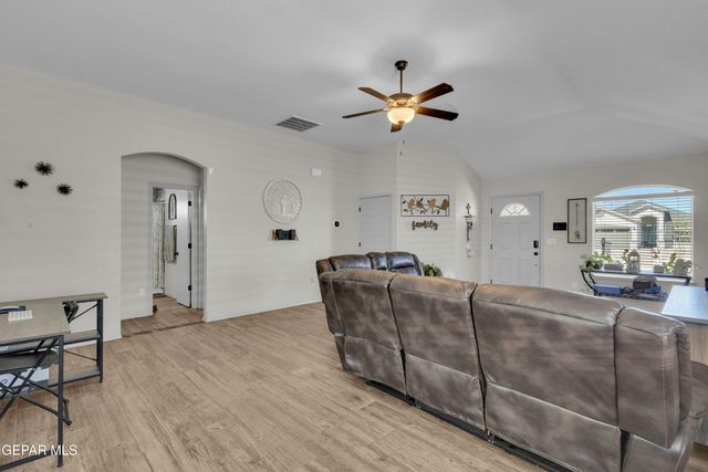 11056 GEM VALLEY Road, Socorro, TX 79927