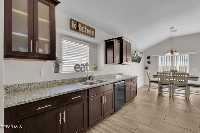 11056 GEM VALLEY Road, Socorro, TX 79927