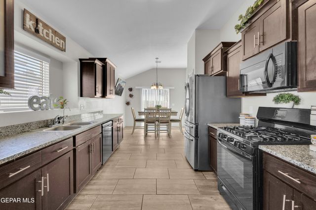 11056 GEM VALLEY Road, Socorro, TX 79927