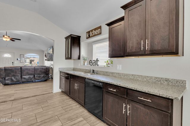 11056 GEM VALLEY Road, Socorro, TX 79927