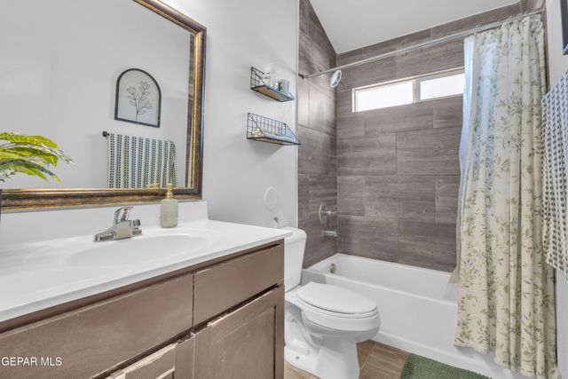 11056 GEM VALLEY Road, Socorro, TX 79927