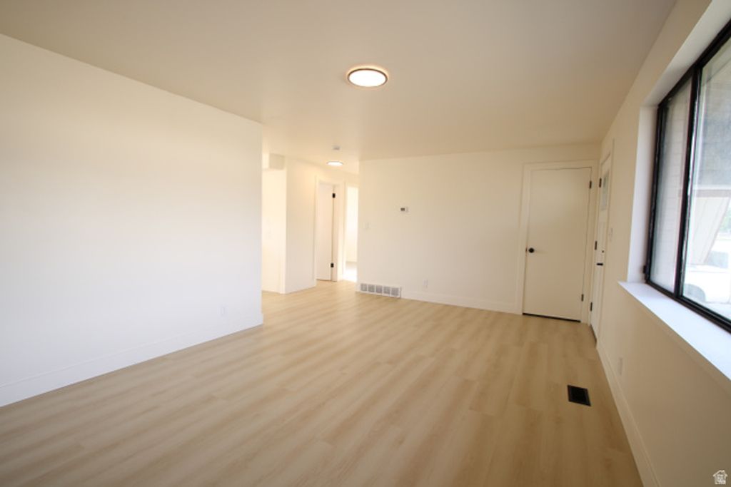 5007 S 2675 W, Roy, UT 84067 — photo 4