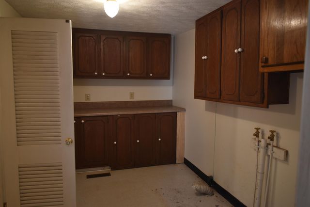 115 FALCON ST, Selmer, TN 38375