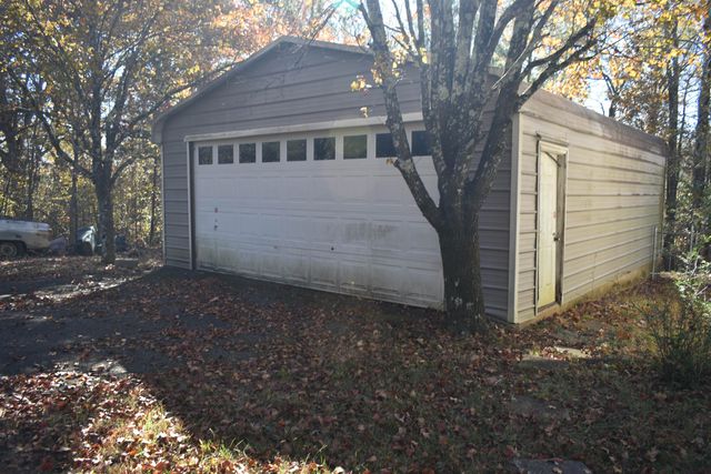 115 FALCON ST, Selmer, TN 38375