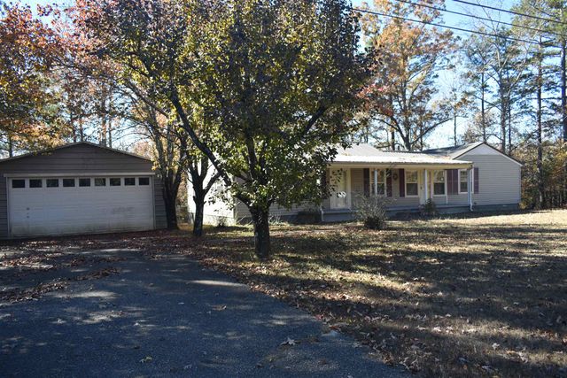 115 FALCON ST, Selmer, TN 38375