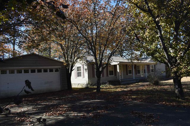 115 FALCON ST, Selmer, TN 38375