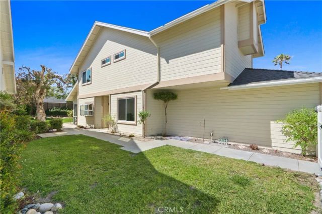 17 Rocky Creek, Laguna Hills, CA 92653