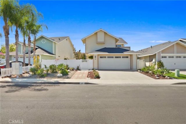 17 Rocky Creek, Laguna Hills, CA 92653