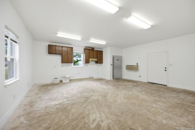 5621 Ranch Road 32, Blanco, TX 78606