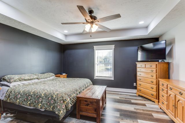 1390 W Lane St, Shelbyville, TN 37160