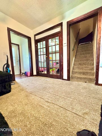 842 Nesslewood Avenue, Toledo, OH 43610