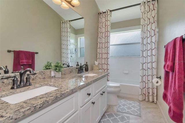 18511 BITTERN AVENUE, Lutz, FL 33558