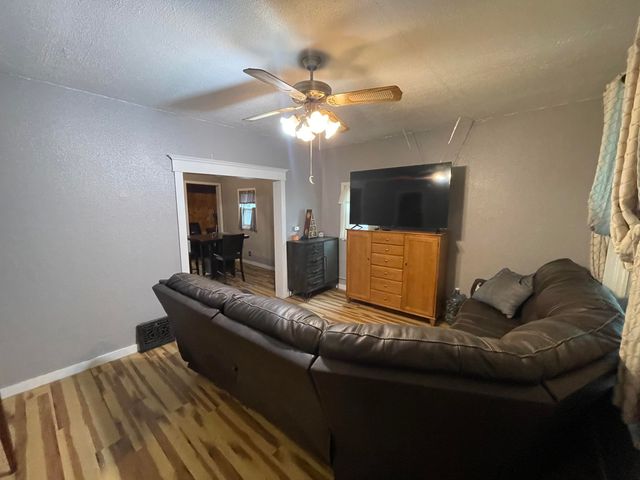 1124 6TH Avenue, Council Bluffs, IA 51501