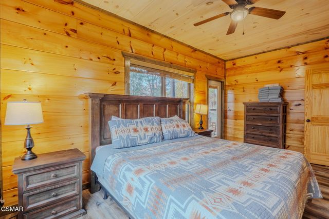 2043 Eagle Feather Drive, Sevierville, TN 37876