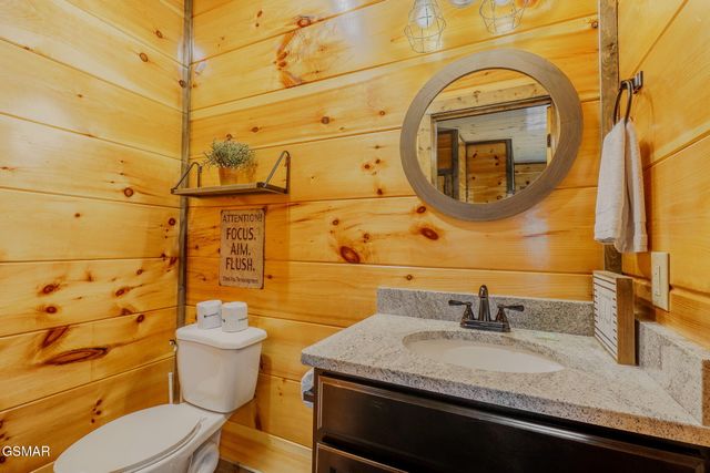 2043 Eagle Feather Drive, Sevierville, TN 37876