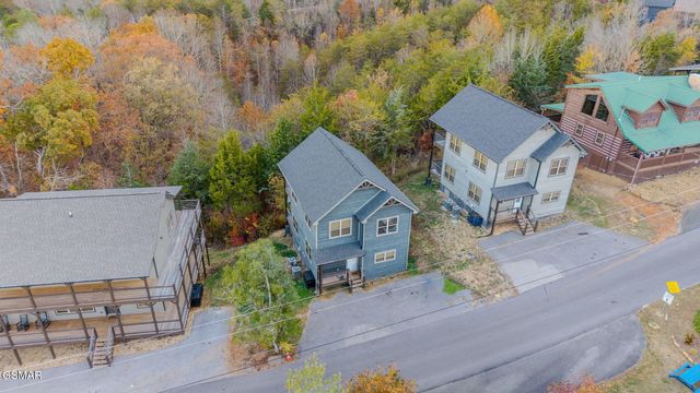 2043 Eagle Feather Drive, Sevierville, TN 37876