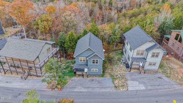 2043 Eagle Feather Drive, Sevierville, TN 37876