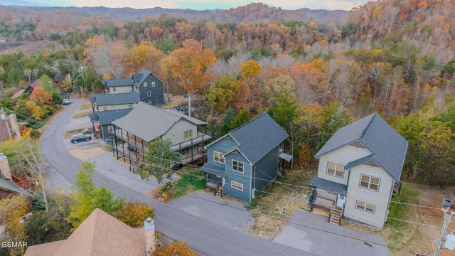 2043 Eagle Feather Drive, Sevierville, TN 37876