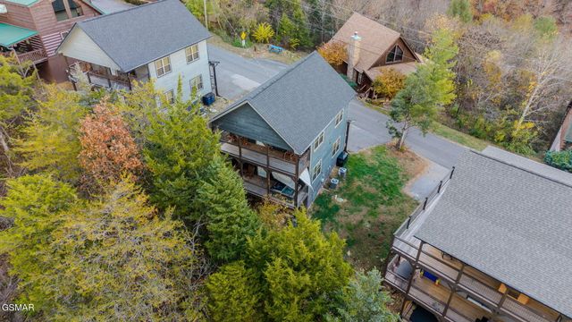 2043 Eagle Feather Drive, Sevierville, TN 37876