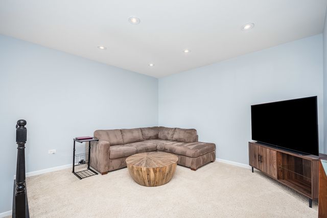 2768 Blakely Lane 2768, Naperville, IL 60540