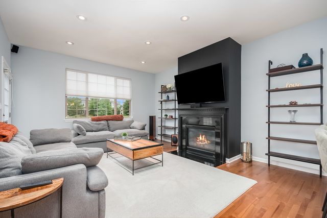 2768 Blakely Lane 2768, Naperville, IL 60540