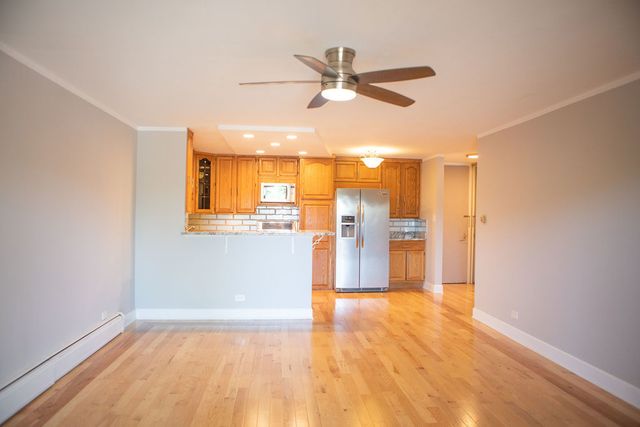 16 E Old Willow Road 206-S, Prospect Heights, IL 60070