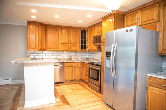 16 E Old Willow Road 206-S, Prospect Heights, IL 60070
