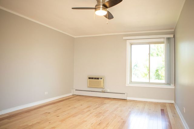 16 E Old Willow Road 206-S, Prospect Heights, IL 60070