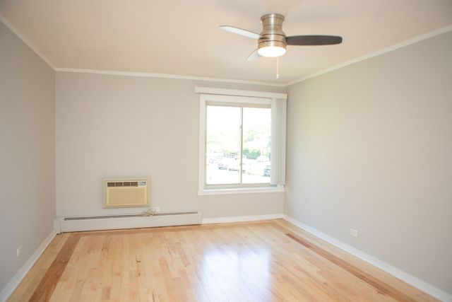 16 E Old Willow Road 206-S, Prospect Heights, IL 60070