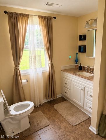 3146 Meadowwood Street NW, Massillon, OH 44646