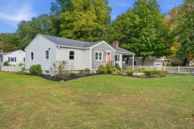 106 Harwood Ave, Littleton, MA 01460